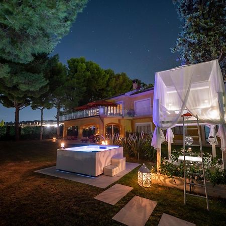 Tra Gli Alberi E Il Mare Bed & Breakfast Sirolo Exterior photo