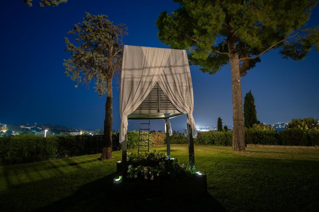 Tra Gli Alberi E Il Mare Bed & Breakfast Sirolo Exterior photo