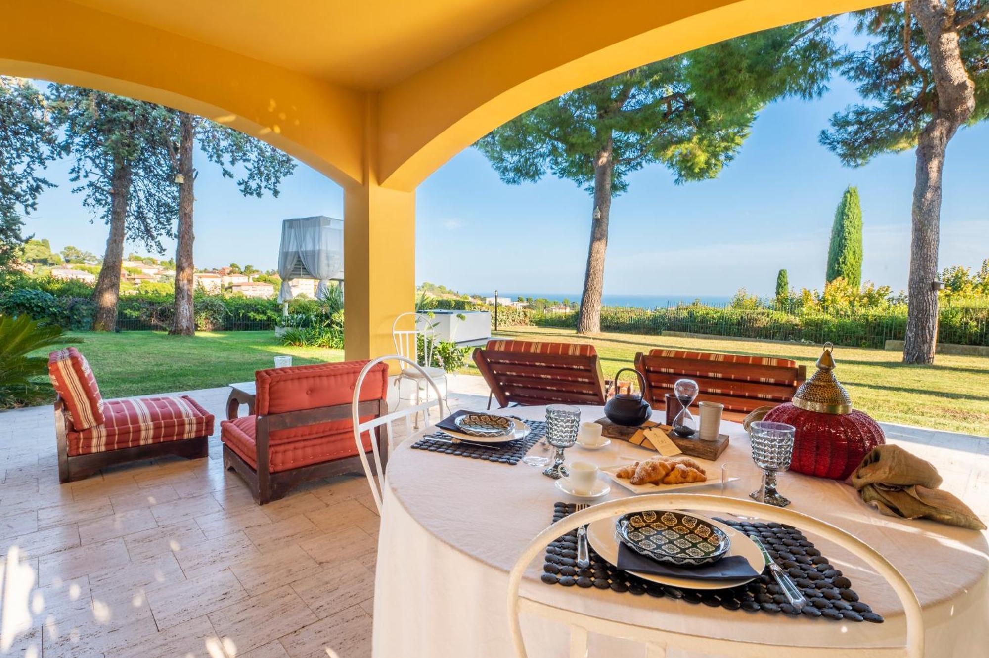 Tra Gli Alberi E Il Mare Bed & Breakfast Sirolo Exterior photo